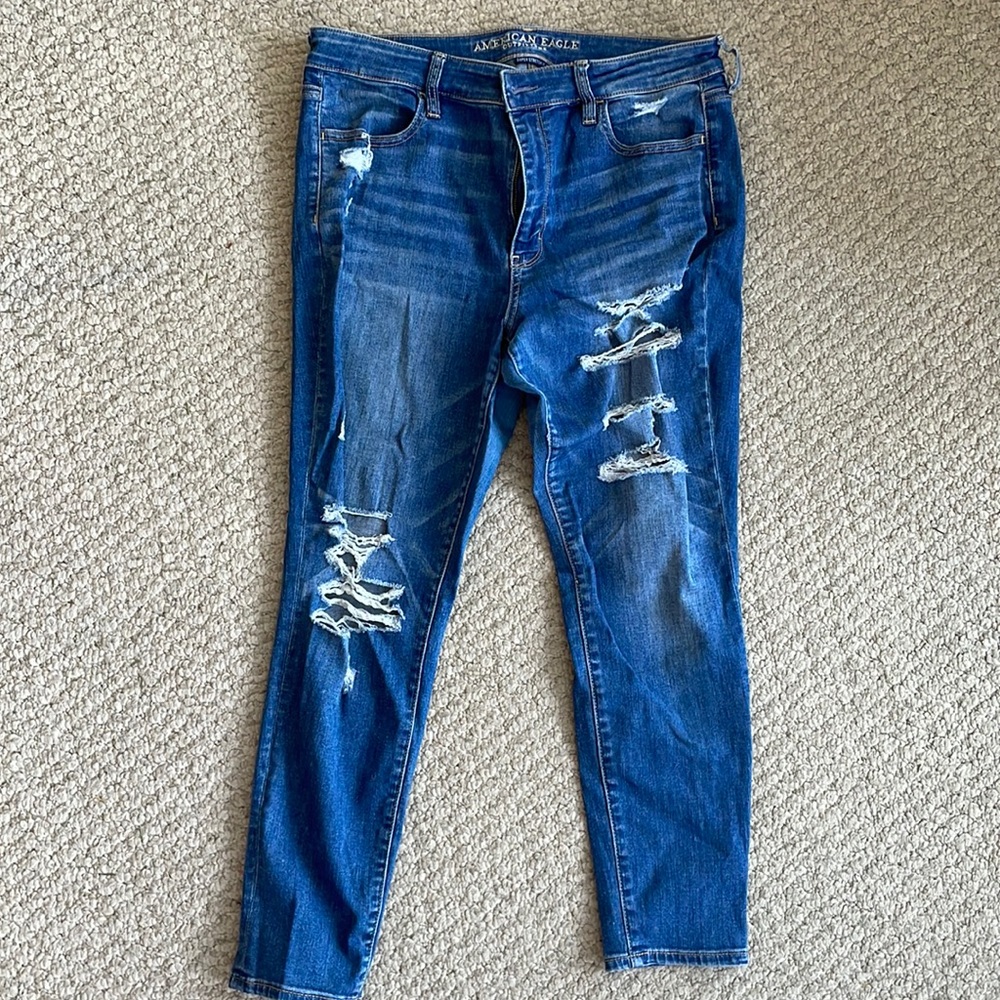 American eagle super stretch ripped jeans